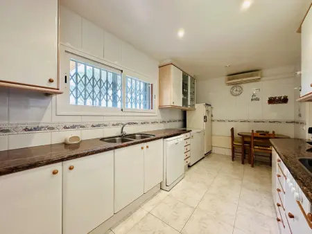 Villa tranquille à Llagostera avec piscine et terrasse. - Photo 18