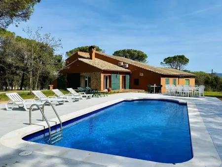 Villa tranquille à Llagostera avec piscine et terrasse. - Photo 21