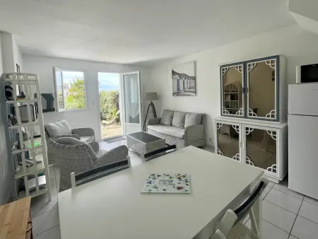 Maison à 150m plage, 2 chambres, piscine & WiFi, parking - Photo 3