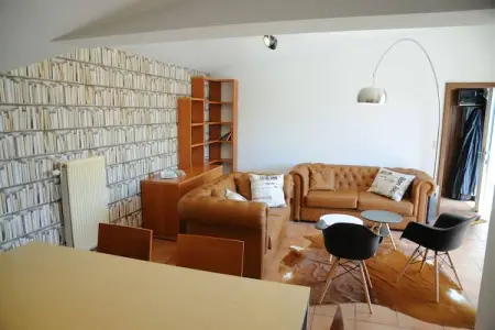 BIBLIOTHÈQUE, Bungalow à Noiseux avec Bain à Bois - Photo 3