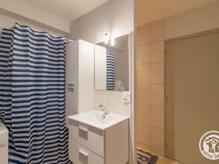 Gîte cosy avec spa privatif, terrasse et parking, au cœur des vignobles du Layon, idéal pour couples. - Photo 12
