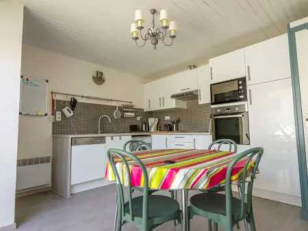 Maison de village rénovée au calme, terrasse, parking - Photo 1
