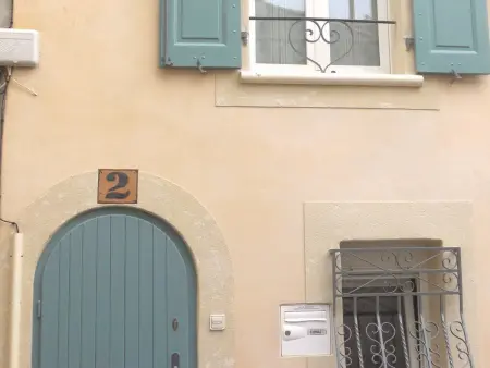 Maison de village rénovée au calme, terrasse, parking - Photo 5