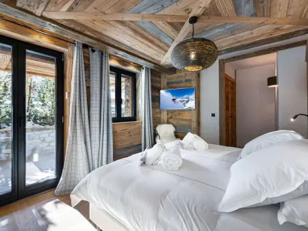 Chalet d'Exception avec Piscine, Hammam et Ascenseur à Val d'Isère, Proche des Pistes - Photo 7