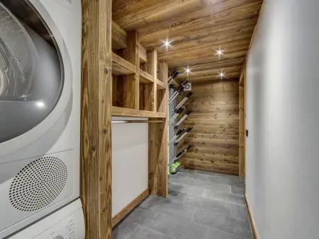 Chalet d'Exception avec Piscine, Hammam et Ascenseur à Val d'Isère, Proche des Pistes - Photo 11