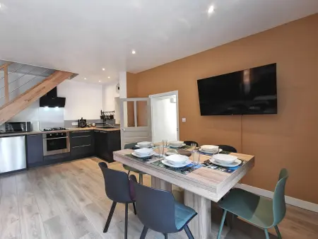 Gîte cosy avec jeux et terrasse à Auzon, Gite 4 personnes à Auzon - Photo 2