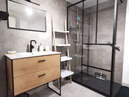 Gîte cosy avec jeux et terrasse à Auzon, Gite 4 personnes à Auzon - Photo 4