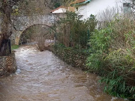 Gîte cosy avec jeux et terrasse à Auzon, Gite 4 personnes à Auzon - Photo 19