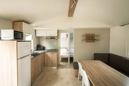 Camping Petite Suisse 2, Chalet de Charme avec Piscine - Photo 9