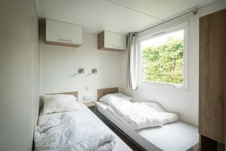 Camping Petite Suisse 2, Chalet de Charme avec Piscine - Photo 10