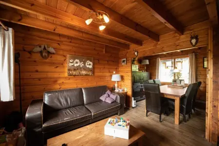 Camping Petite Suisse 6, Chalet de charme en bord de forêt - Photo 1