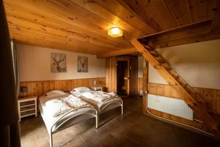 Camping Petite Suisse 6, Chalet de charme en bord de forêt - Photo 2