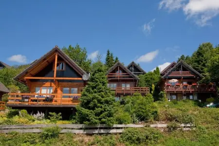Camping Petite Suisse 6, Chalet de charme en bord de forêt - Photo 6