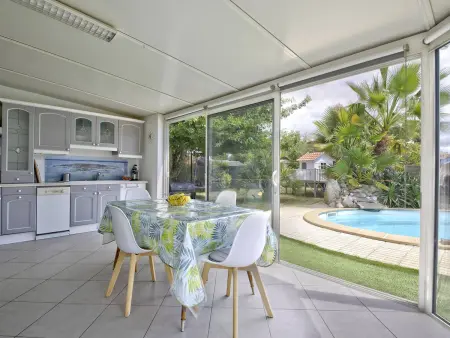 Villa de 130 m² avec piscine chauffée, proche Dune du Pilat et plages, idéale en famille - Photo 2