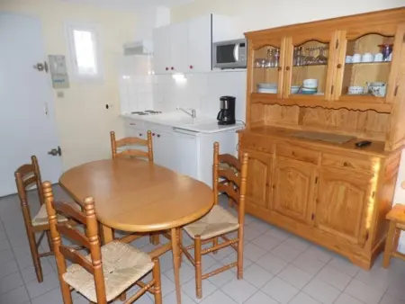 Villa 4-6 couchages avec piscine, tennis et parking privé, proche plage – Marseillan - Photo 1