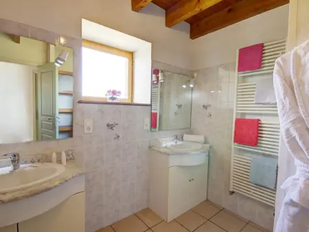 Gîte rustique 6 pers avec cheminée et grand jardin, animaux acceptés - Photo 8