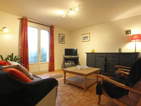 Charmante maison à Portbail avec jardin privé, animaux acceptés, parking - Photo 1