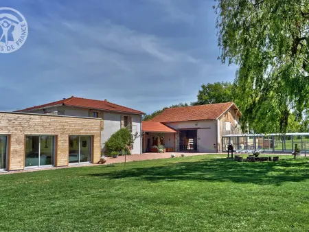 Gîte cocon avec spa et sauna à Saint-Germain-Lespinasse - Photo 1