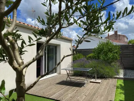 Séjour au cœur de Jard-sur-Mer : Maison avec terrasse et garage près de la plage ! - Photo 14