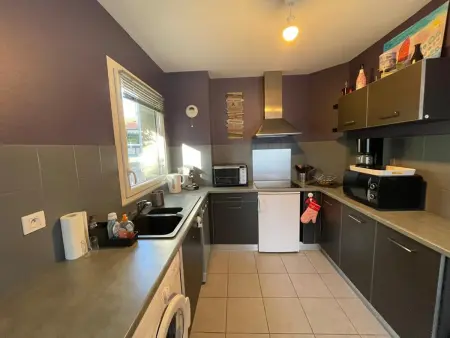 Appartement en rez-de-jardin à 100m de la plage avec terrasse et parking - Photo 5