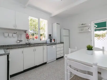 Villa Los Brezos: Charmante Maison de Vacances à 200 m de la Plage avec Jardins et Terrasses - Photo 30