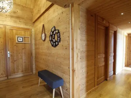 Luxe et détente : Lodge avec SPA privatif et accès piscine, golf, et aire de jeux. - Photo 6