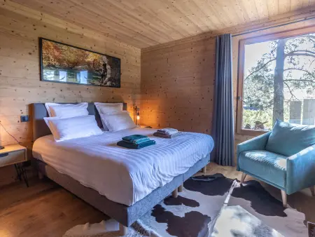 Luxe et détente : Lodge avec SPA privatif et accès piscine, golf, et aire de jeux. - Photo 8