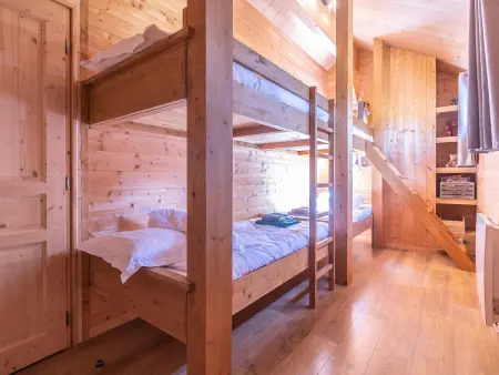 Luxe et détente : Lodge avec SPA privatif et accès piscine, golf, et aire de jeux. - Photo 11