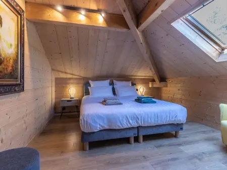 Luxe et détente : Lodge avec SPA privatif et accès piscine, golf, et aire de jeux. - Photo 13