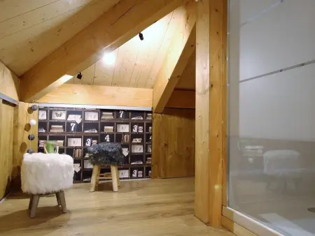 Luxe et détente : Lodge avec SPA privatif et accès piscine, golf, et aire de jeux. - Photo 14