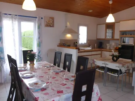 Maison plain-pied avec jardin clos, 6 personnes, proche plage et centre, parking, 3 chambres - Photo 4