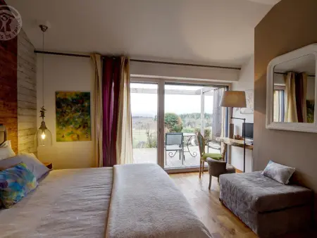 Gîte éco-responsable avec bassin naturel et vue panoramique - Photo 13