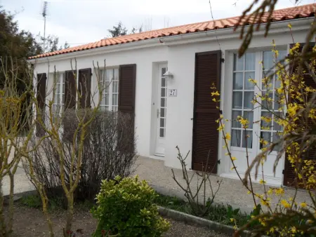 Maison de plain-pied avec jardin clos, proche de la plage et des commerces - Photo 9
