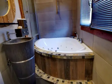 Chalet cosy avec cheminée et parking, pour 8 personnes - Photo 7