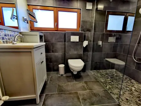 Chalet cosy avec cheminée et parking, pour 8 personnes - Photo 10