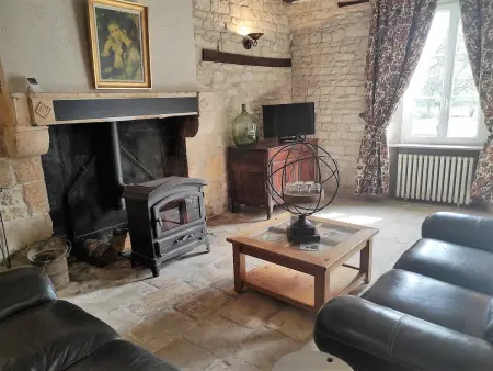 Gîte indépendant au bord de la rivière, cadre historique, pêche, animaux bienvenus, parking privé - Photo 1