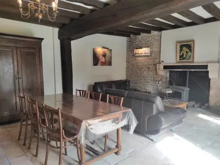 Gîte indépendant au bord de la rivière, cadre historique, pêche, animaux bienvenus, parking privé - Photo 2
