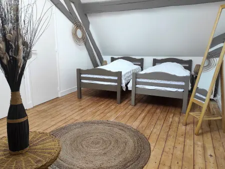 Gîte indépendant au bord de la rivière, cadre historique, pêche, animaux bienvenus, parking privé - Photo 5