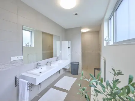 Maison Oscar, Maison confortable avec grand jardin - Photo 13