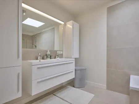 Maison Oscar, Maison confortable avec grand jardin - Photo 33