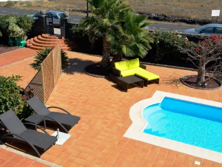 Villa Timanfaya: Maison Jumelée avec Piscine Privée à Yaiza, Proche du Parc National et de Playa Blanca - Photo 3