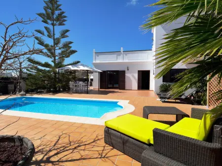 Villa Timanfaya: Maison Jumelée avec Piscine Privée à Yaiza, Proche du Parc National et de Playa Blanca - Photo 12