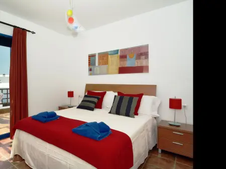 Villa à Playa Blanca : piscine privée, 3 salles de bain, clim, BBQ, proche plages et commodités - Photo 2
