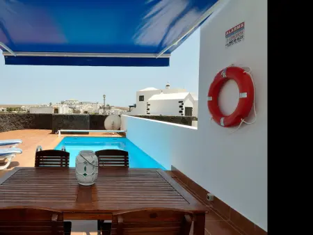 Villa à Playa Blanca : piscine privée, 3 salles de bain, clim, BBQ, proche plages et commodités - Photo 14