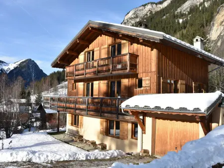 Chalet spacieux près de la forêt avec parking privé - Photo 15