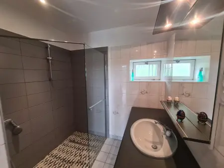 Gîte à la ferme avec jardin privatif, proche de sites touristiques et tout confort inclus - Photo 18