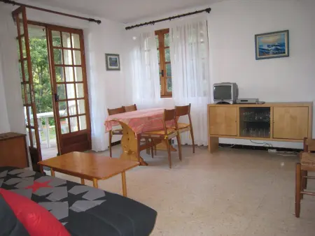 Charmant T3 avec Terrasse et Jardin, Quartier Super Cavalaire, Parking Inclus - Photo 3