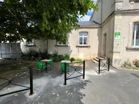 École rénovée avec terrasse, 3 chambres, draps, ménage et chauffage inclus - Photo 7