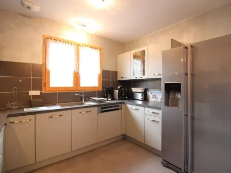 Le Mont-Dore : Chalet 4 chambres avec garage et terrasse - Photo 3