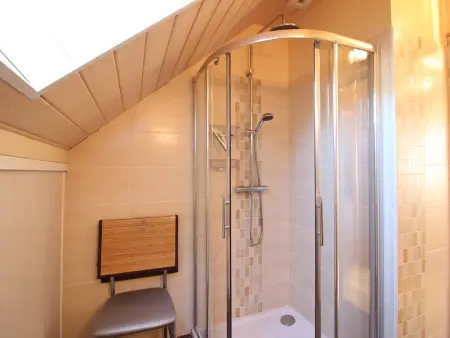 Le Mont-Dore : Chalet 4 chambres avec garage et terrasse - Photo 9
